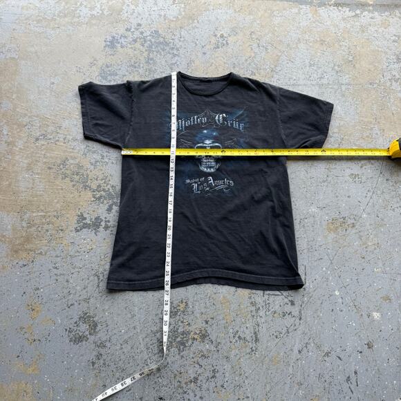 Y2K Motley Crue Band Tee - Picture 5 of 7